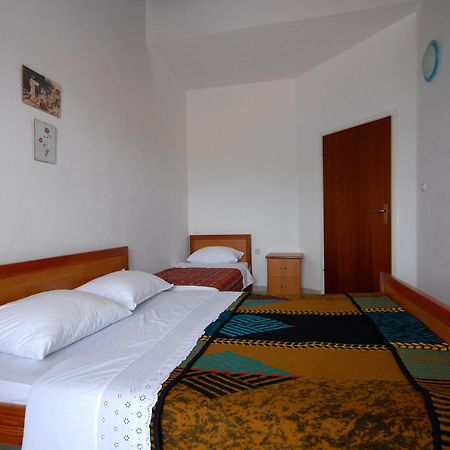 Apartments And Rooms With A Swimming Pool Kali, Ugljan - 14083 Camera foto