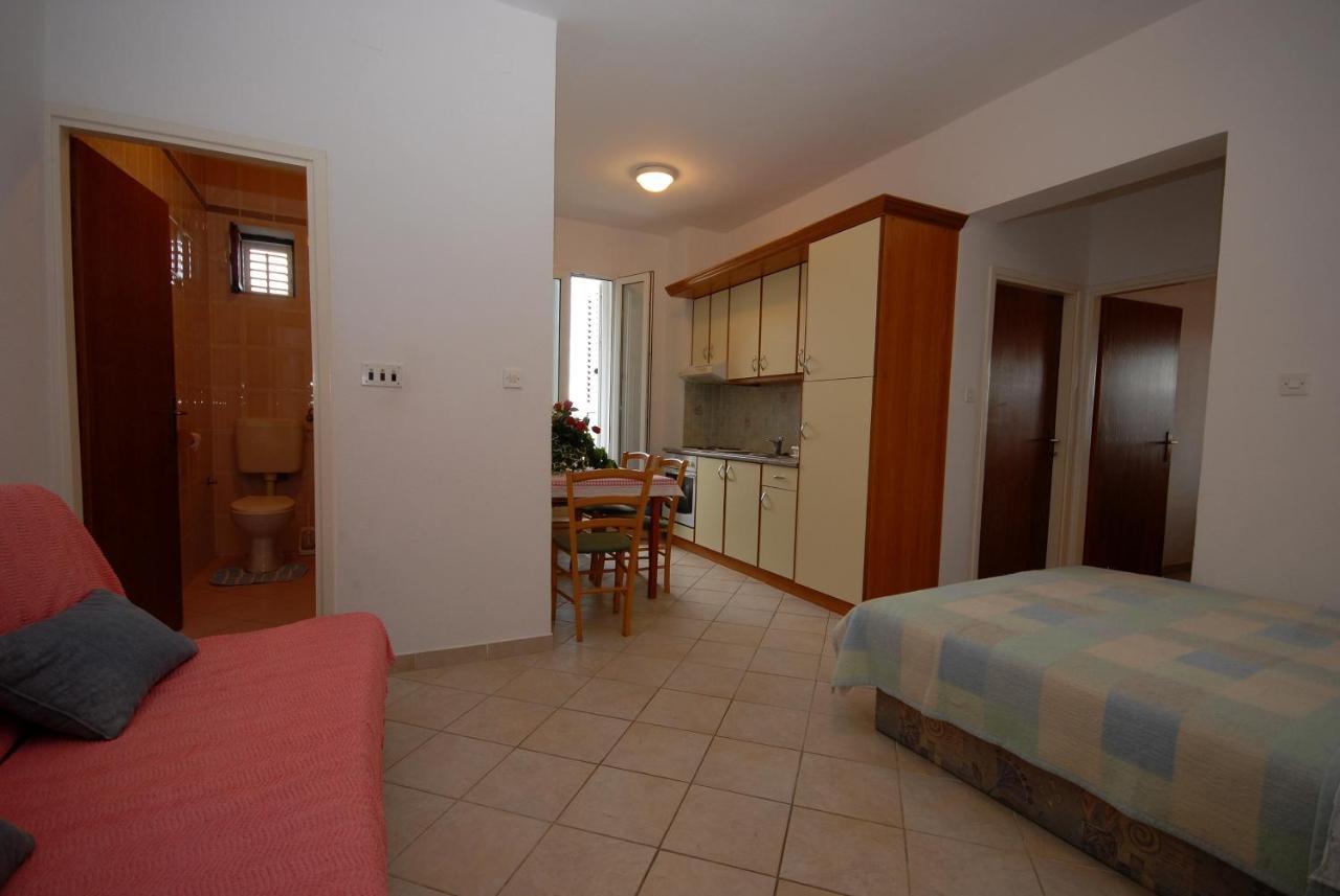Apartments And Rooms With A Swimming Pool Kali, Ugljan - 14083 Esterno foto