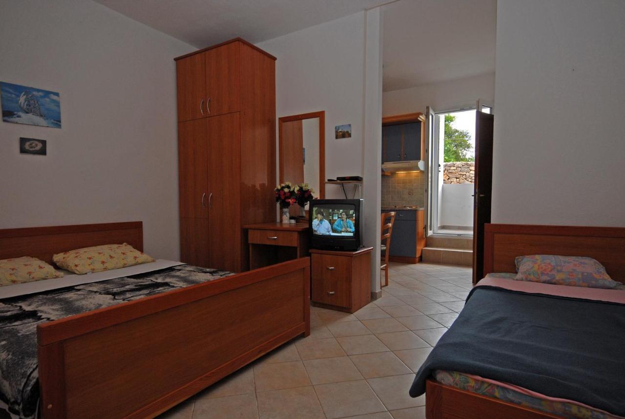 Apartments And Rooms With A Swimming Pool Kali, Ugljan - 14083 Esterno foto